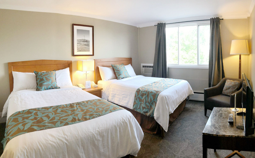 Bedroom 5, Seasons Inn Halifax, Halifax