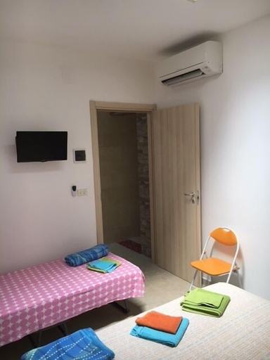 Bedroom 2, Punta Prosciutto Bed To Rent, Lecce
