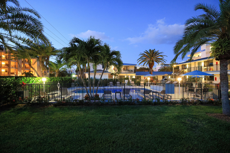 Exterior & Views 2, Tropic Isle Beach Resort, Broward