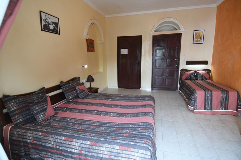 Bedroom 4, Hôtel de la Poste, Jura