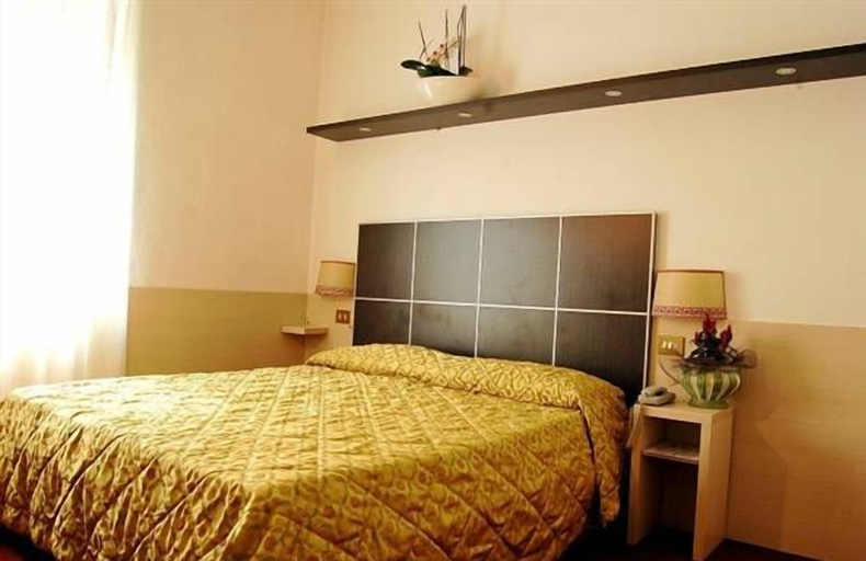 Bedroom 3, Hotel Sant Ilario, Trento