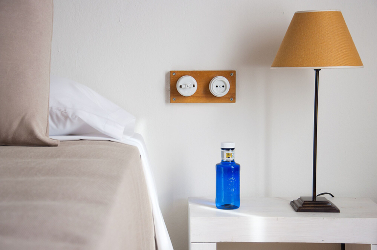 Bedroom 4, Hotel Hanoi, Girona