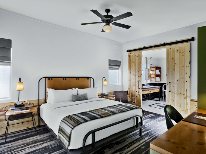 Bedroom 3, Cavalry Court, by Valencia Hotel Collection, Brazos