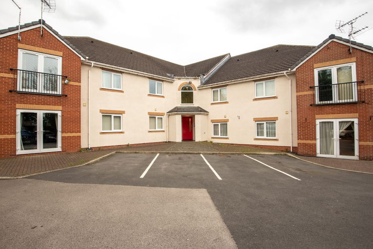 Exterior & Views 2, Apartment 9, Nottinghamshire