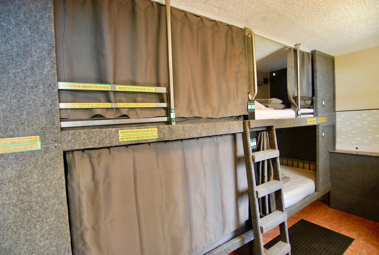 Bedroom 5, Sheridan Hostel, Broward