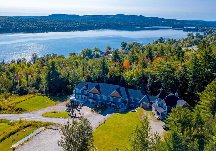Exterior & Views 2, Au Sommet du Lac Magog, Memphrémagog
