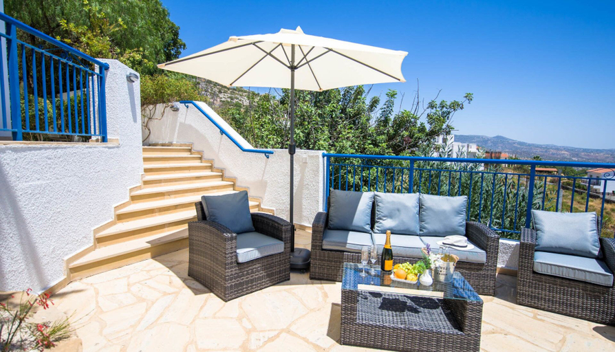 Others 4, Villa Neptune
