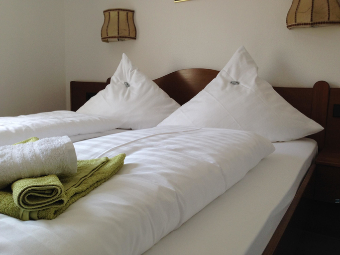 Bedroom, Hotel Rose, Göppingen
