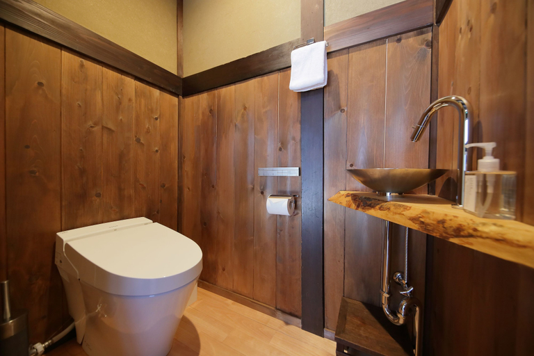 Bathroom 5, Houka, Kyoto