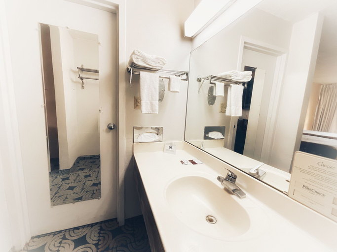 Bathroom 4, GLH Hotel, Pima