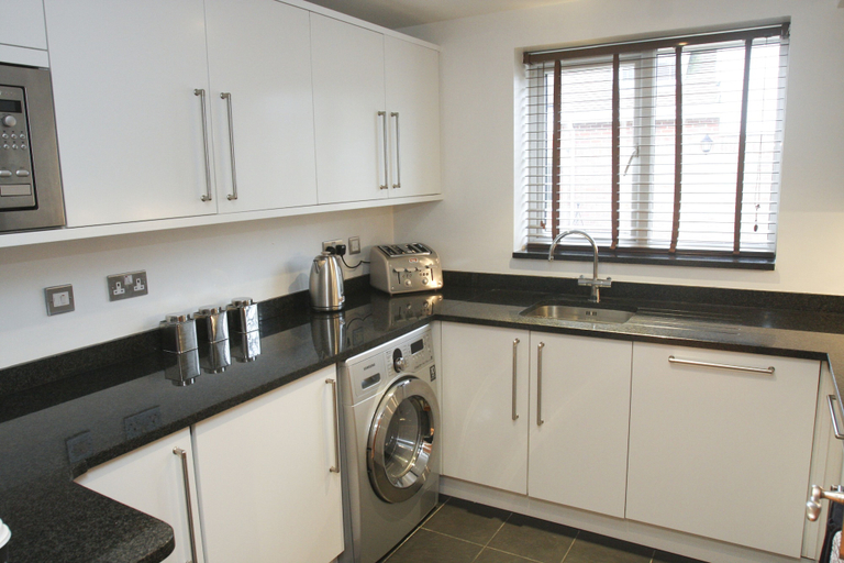 Others 2, 2 Bed Apt in Chorleywood Near Station, Hertfordshire