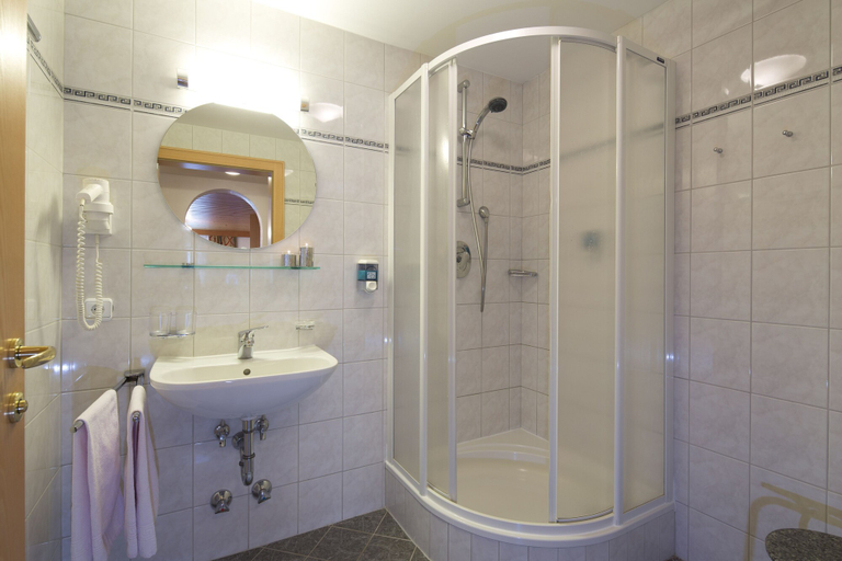 Bathroom 3, Gasthof Eiserne Hand, Kitzbühel
