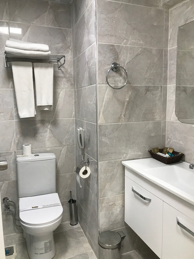 Bathroom 4, Dafne Hotel, Çankaya