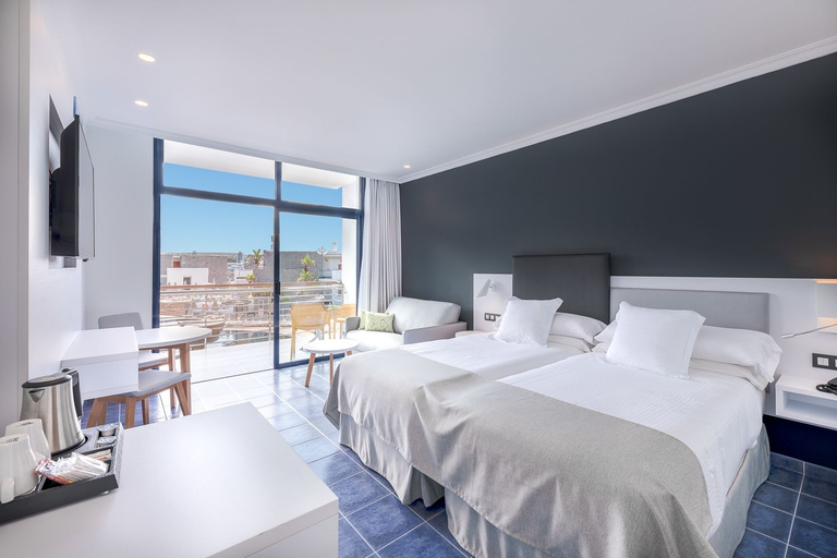 Bedroom 3, Hotel Mirador Papagayo by LIVVO, Las Palmas