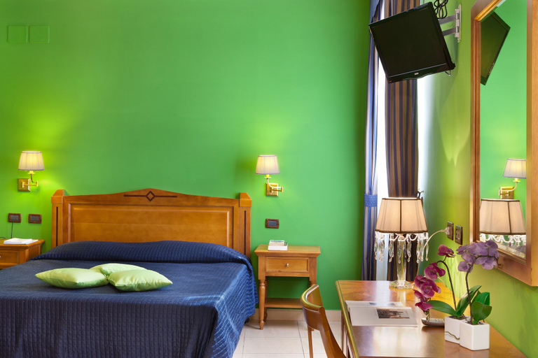 Bedroom 3, Ulisse Deluxe Hostel, Napoli