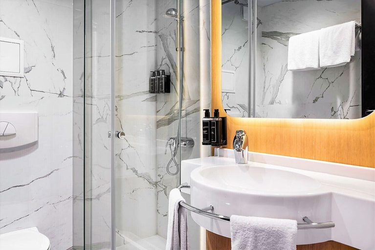 Bathroom 4, Eurostars Sofia City, Stolichna
