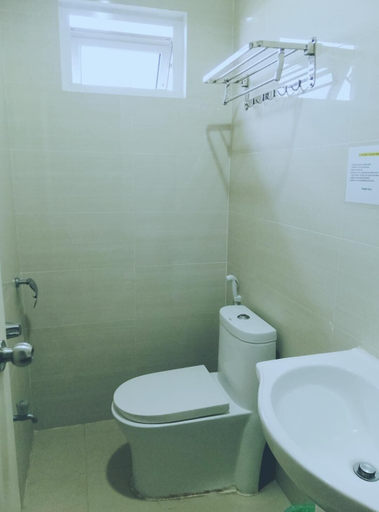 Bathroom 5, Meaco Royal Hotel-Binan, Biñan