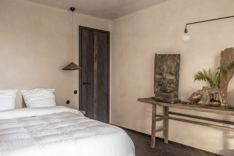 Bedroom 3, Au Bout du Verger, Essonne