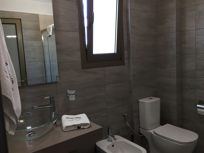 Bathroom 5, Royalty Suites Loft, Central Macedonia
