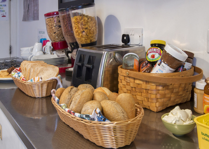 Food & Drinks 5, Astor Kensington Hostel, London