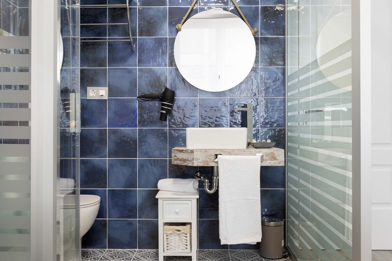 Bathroom 4, Urban Sabadell, Barcelona