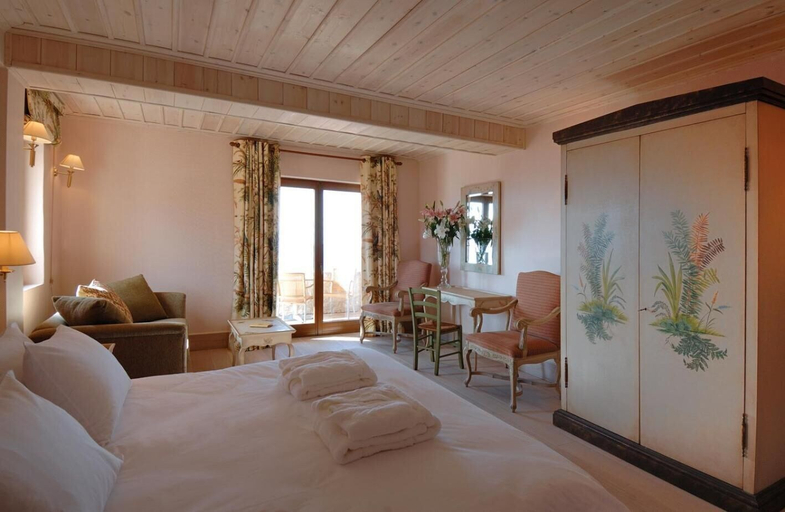 Bedroom 3, Santa Marina Arachova Resort & Spa, Central Greece