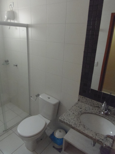 Bathroom 4, Casa da Madeira Lineacaldas, Caldas Novas