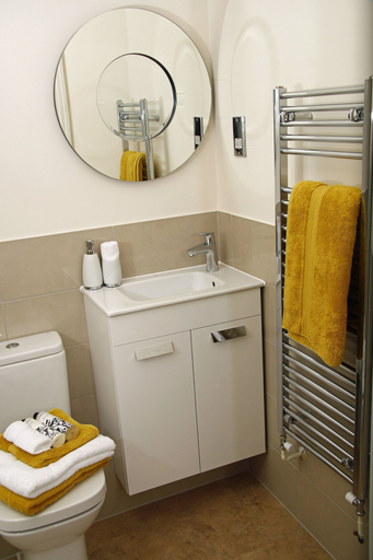 Bathroom, Empire House, Hertfordshire