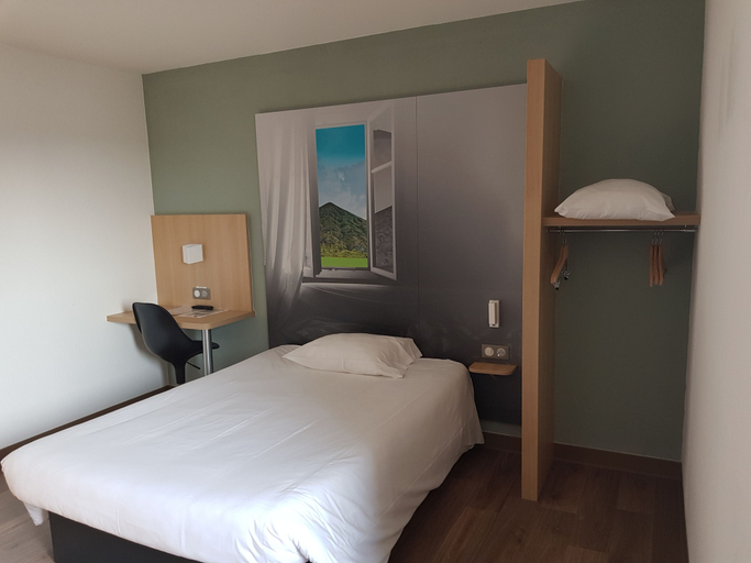 Bedroom 2, B&B HOTEL Béthune Bruay-la-Buissière, Pas-de-Calais