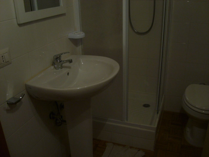 Bathroom, Hotel Gioia, Potenza