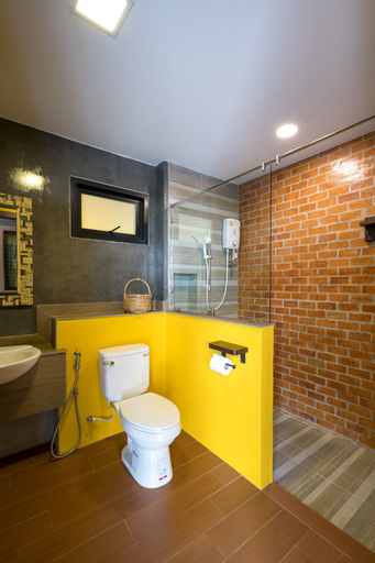 Bathroom 5, ST Resort, Muang Ranong