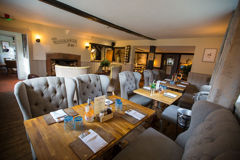 Food & Drinks 4, The Bull Inn Pub, West Berkshire