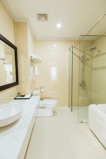 Bathroom 5, Paragon Noi Bai Hotel and Pool, Sóc Sơn