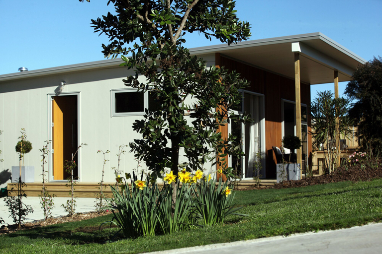 Exterior & Views