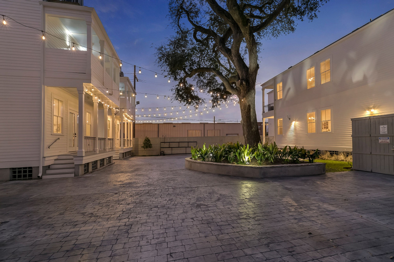 Residences Du Carondelet by Hosteeva, Orleans