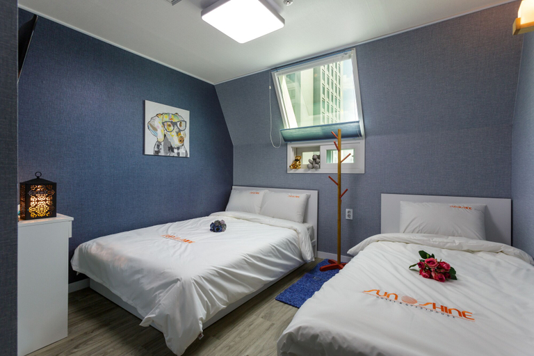 Bedroom 5, Myeongdong Sunshine Guesthouse, Jung