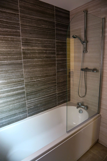 Bathroom 3, Breck Blackpool, Blackpool