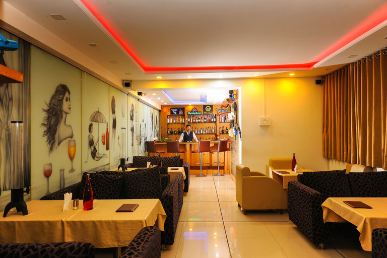 Food & Drinks 4, Hotel Radiant, Kolhapur