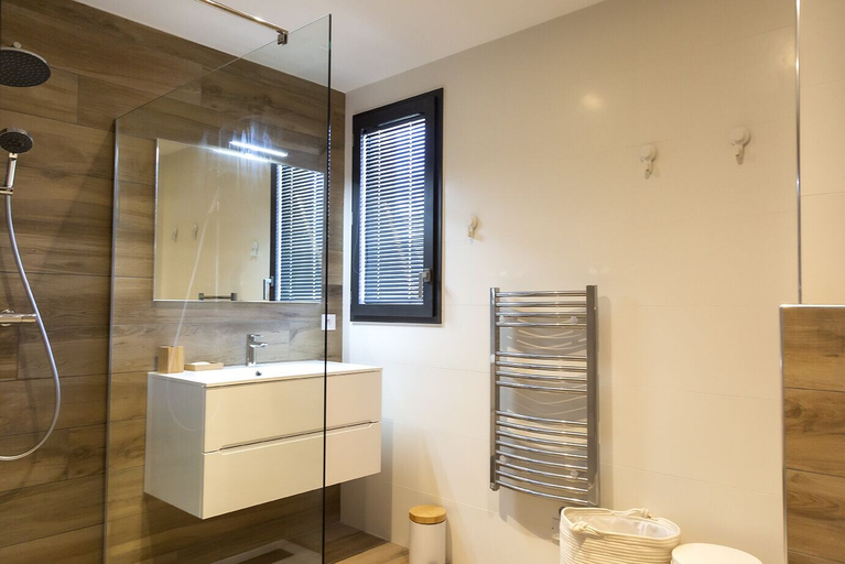 Bathroom, Domaine D'arca - Hugo 09 - 6 Pers - « Les Charmes », Corse-du-Sud
