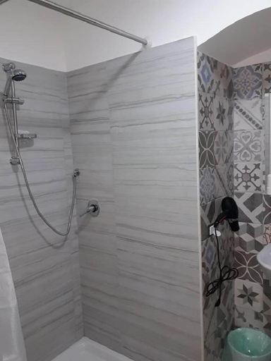 Bathroom 5, B&B Saffi, Barletta-Andria-Trani