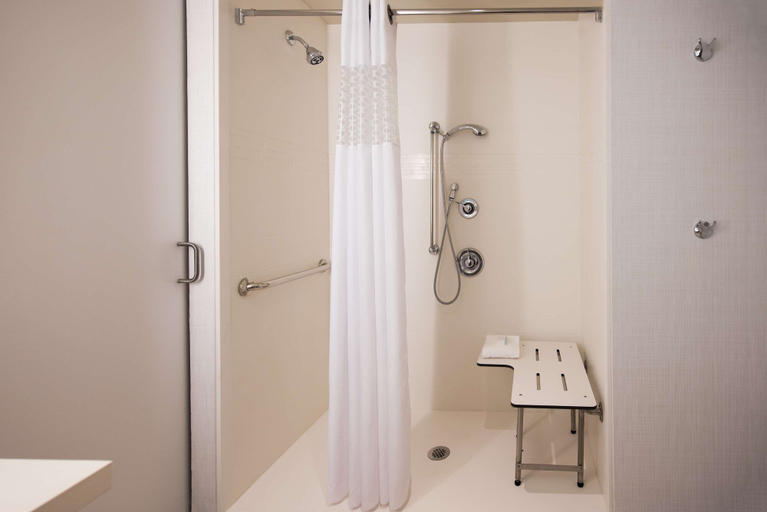 Bathroom 5, Hampton Inn & Suites Washington DC-Navy Yard, Washington D.C.
