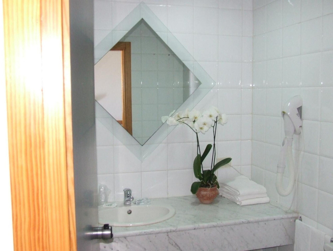 Bathroom 4, Hotel Borgo Marina, Foggia