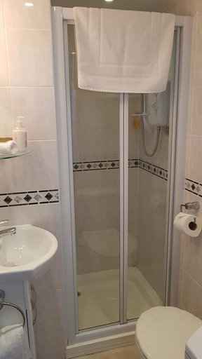 Bathroom 4, The Wycliffe Guest House, Kent