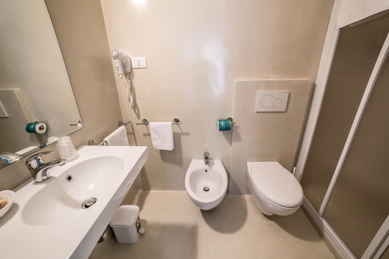 Bathroom 4, Hotel Augustus, Pesaro E Urbino