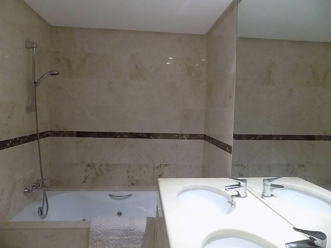 Bathroom 3, Luxury Penthouse near Puerto Banus, Málaga