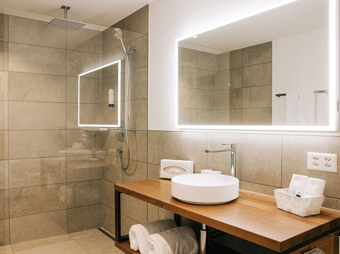 Bathroom 3, Hotel Krone, Thun