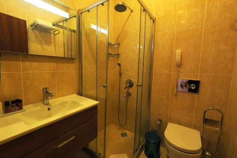 Bathroom 5, Recital Park Hotel, Fatih