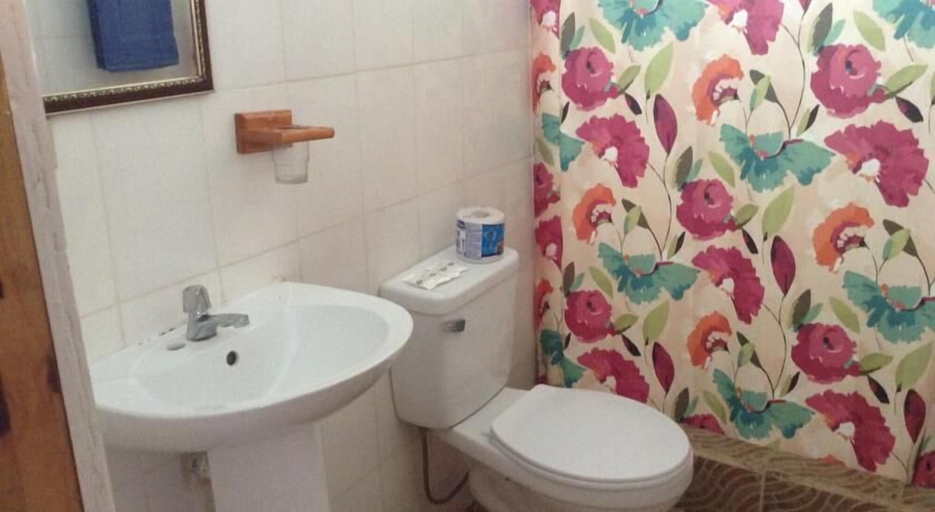 Bathroom, Rancho Juancho, Portobelo