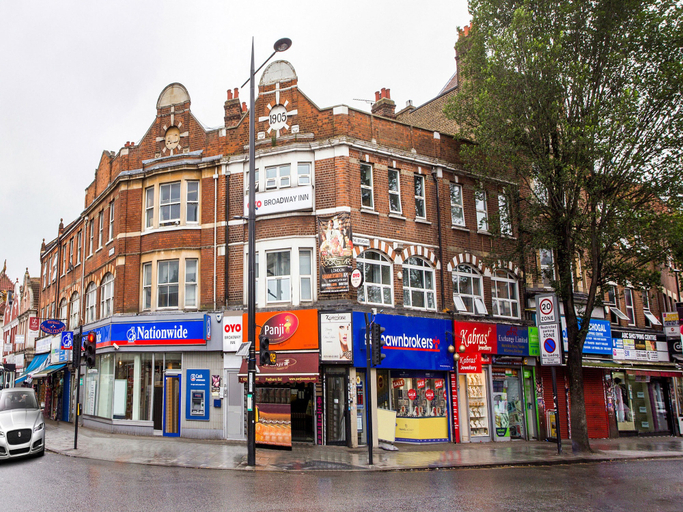 Exterior & Views 2, The Broadway Hotel - London Heathrow, London