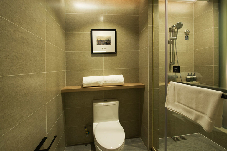 Bathroom 4, Atour Hotel Pudong Airport, Shanghai